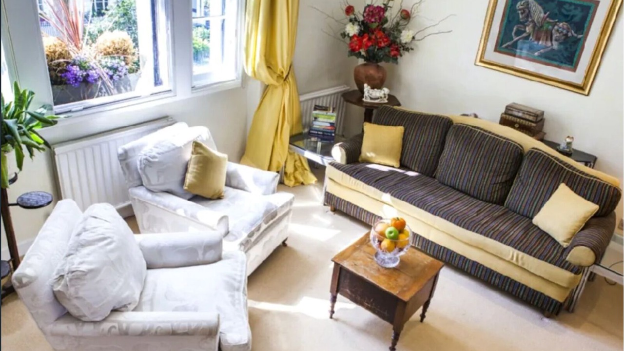 Photo of Livingroom in Brompton & Hans Town