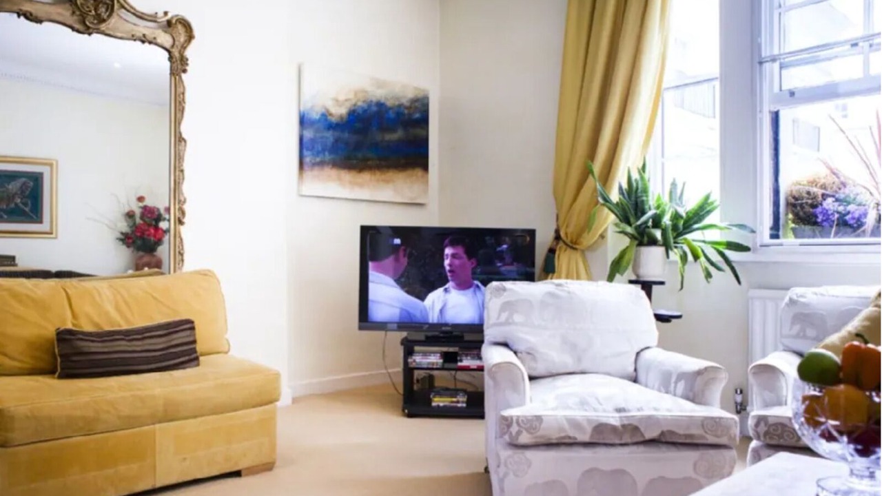 Photo of Livingroom in Brompton & Hans Town
