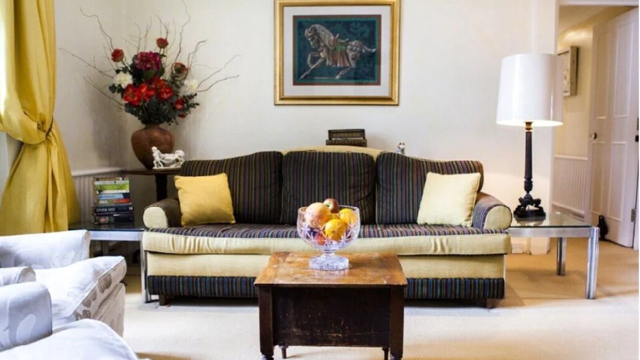Photo of Livingroom in Brompton & Hans Town