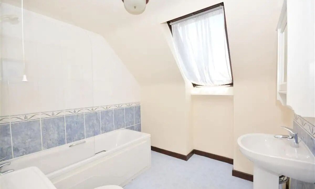 Photo of Bathroom in Perranporth
