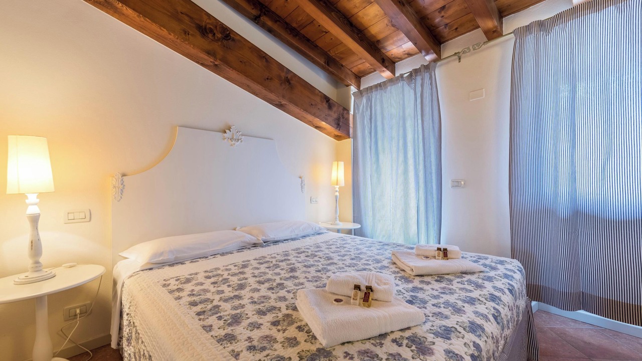 Photo of Bedroom in San Felice del Benaco
