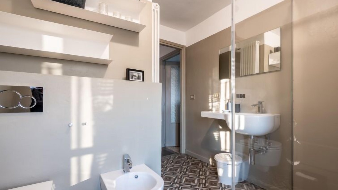Photo of Bathroom in Vanara