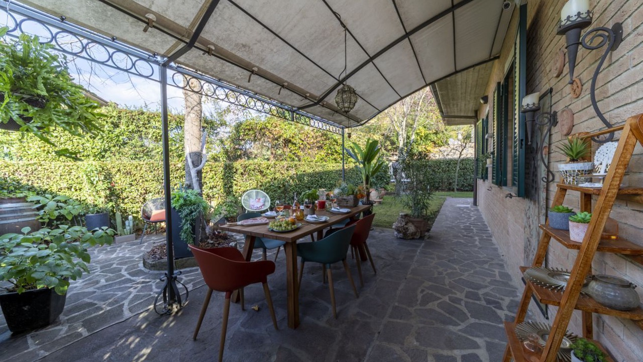Photo of Outdoor in Twist
