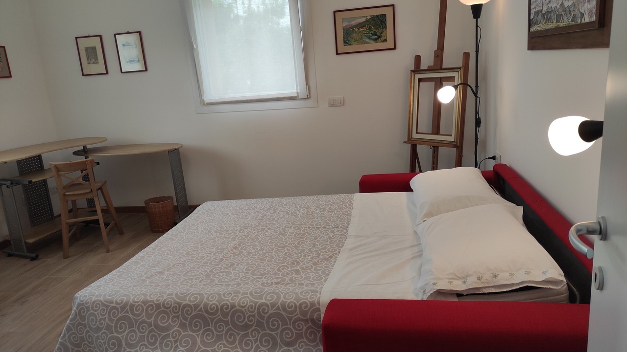 Photo of Bedroom in Intra