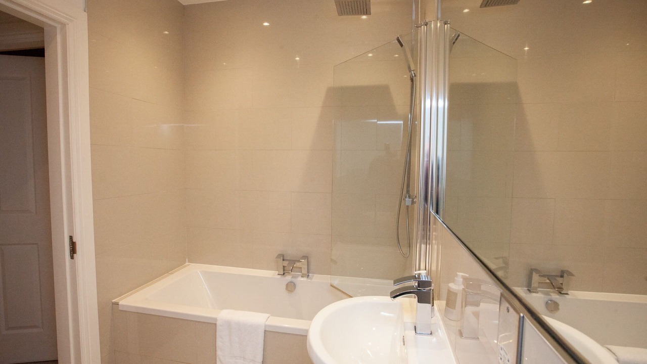 Photo of Bathroom in Kelvinbridge