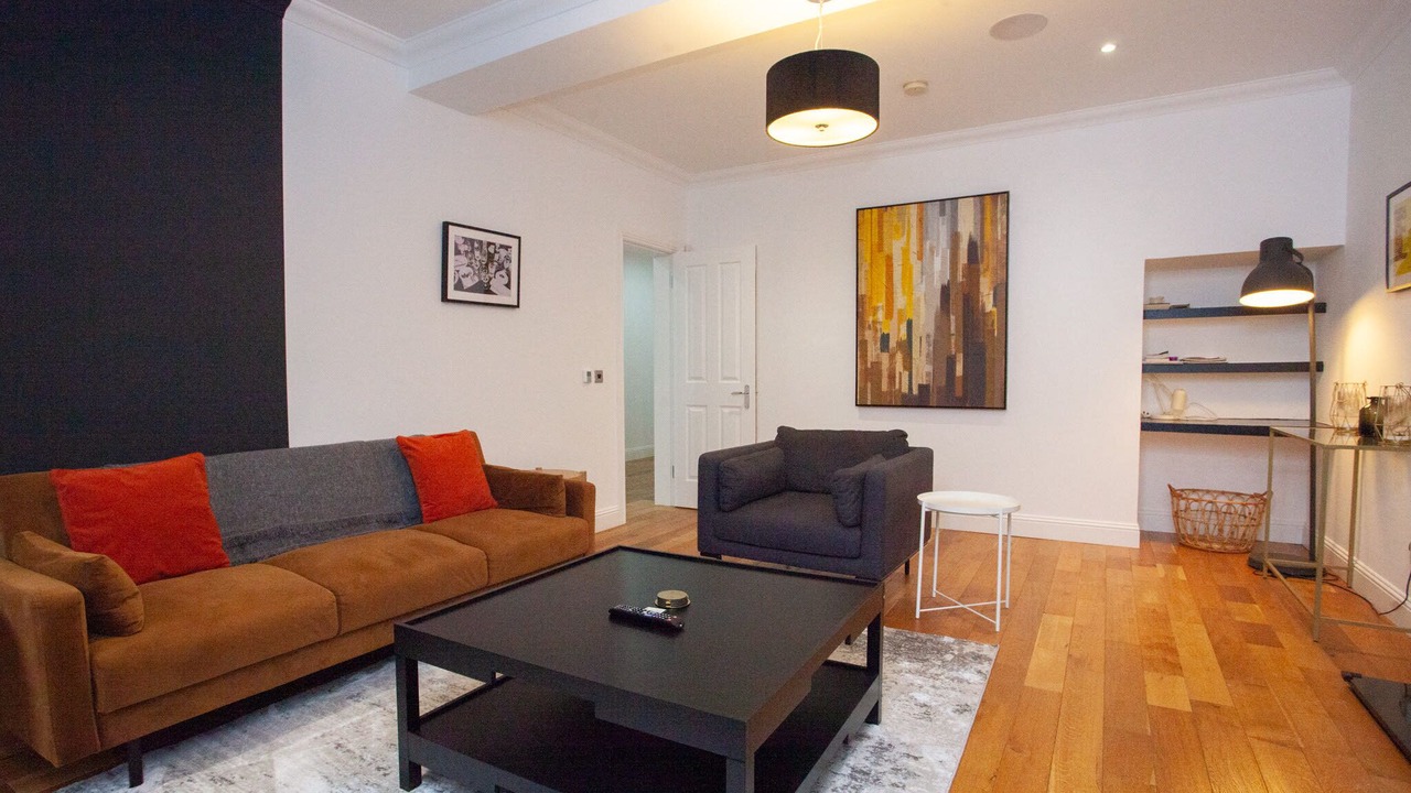 Photo of Bedroom in Kelvinbridge