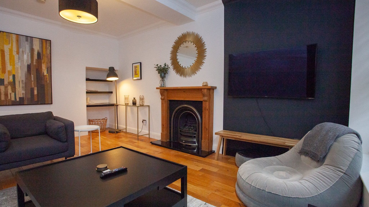 Photo of Bedroom in Kelvinbridge