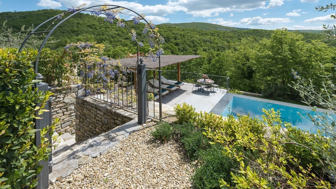 Photo of Outdoor in Neri