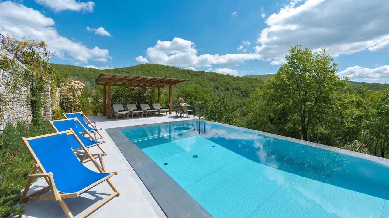 Photo of Outdoor in Neri