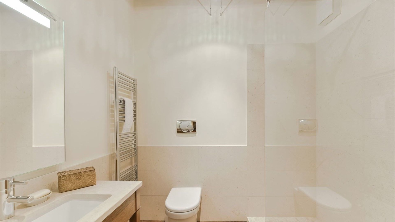 Photo of Bathroom in Neri