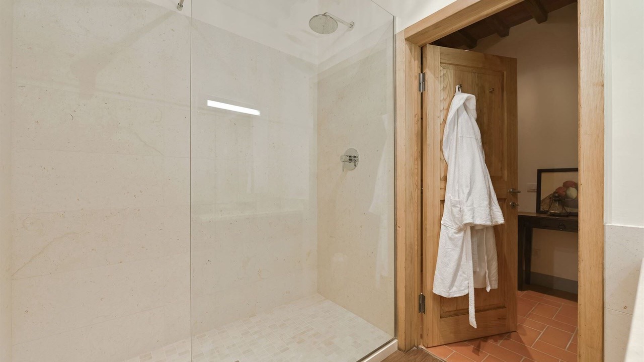 Photo of Bathroom in Neri