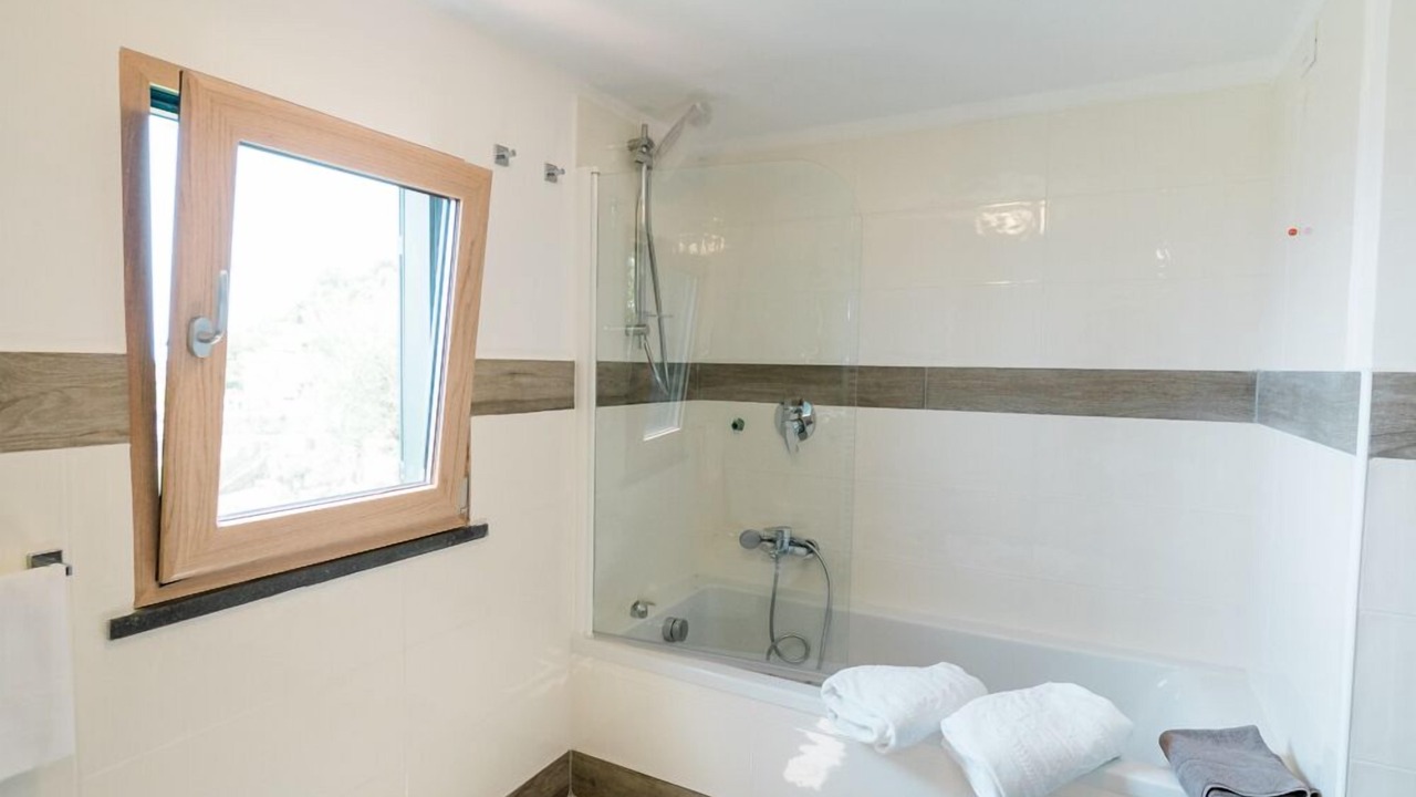 Photo of Bathroom in Scala