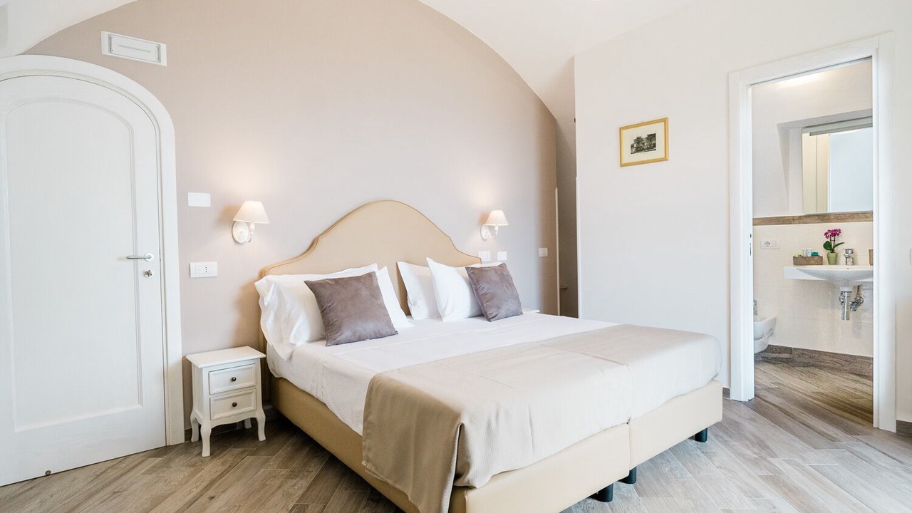 Photo of Bedroom in Scala