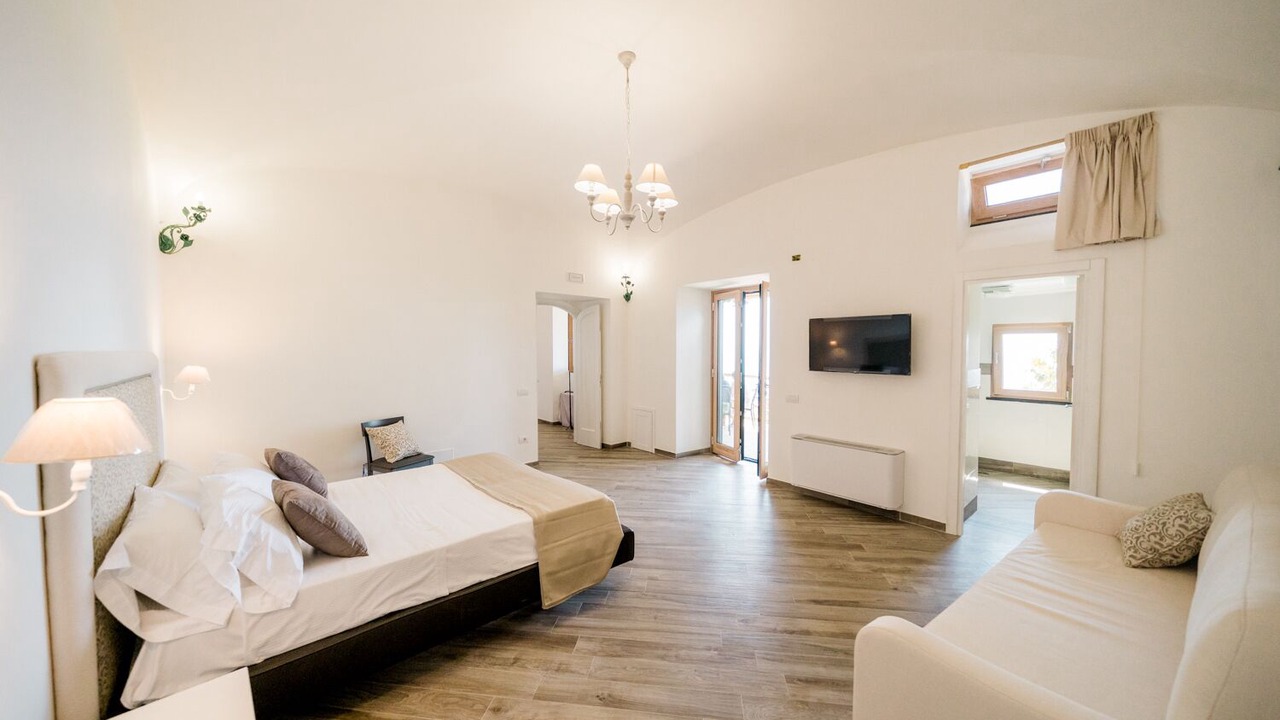 Photo of Bedroom in Scala