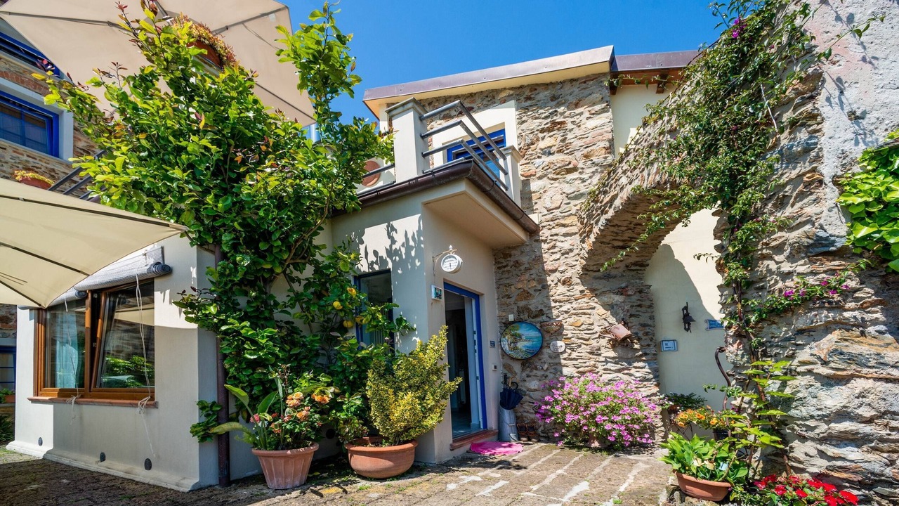 Photo of Outdoor in Massa