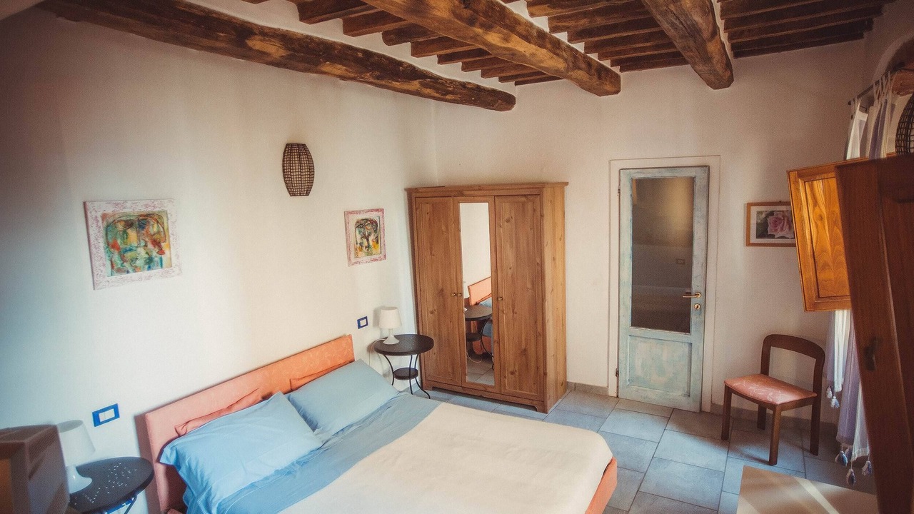 Photo of Bedroom in Massa