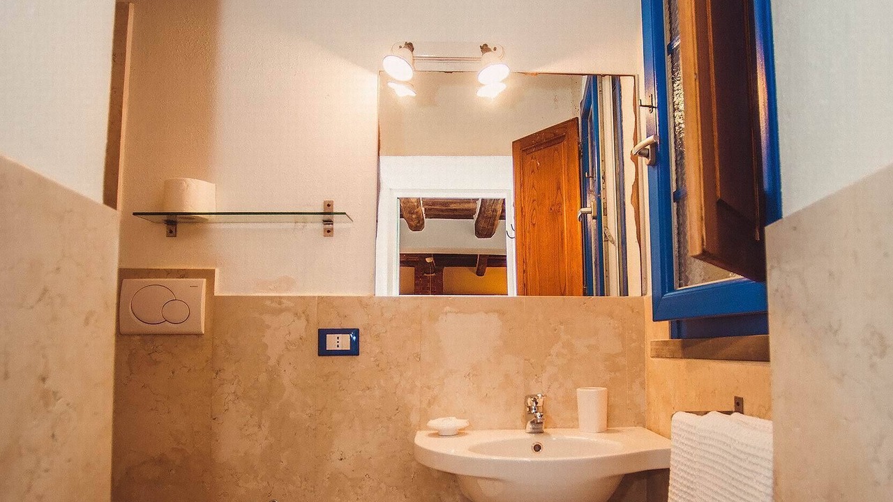 Photo of Bathroom in Massa