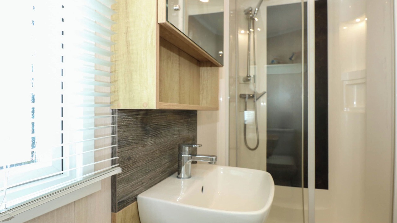 Photo of Bathroom in Caergeiliog