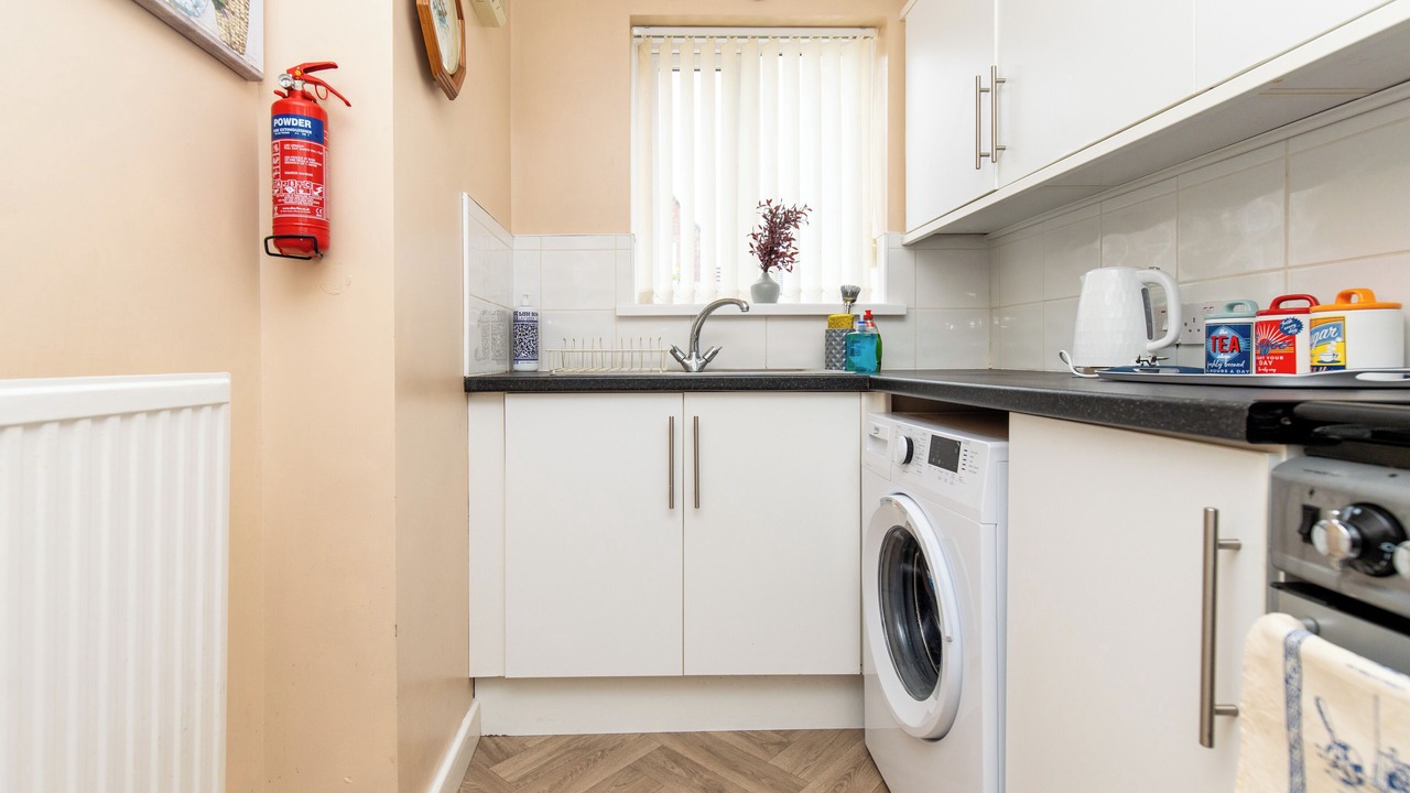 Photo of Kitchen in Crynant
