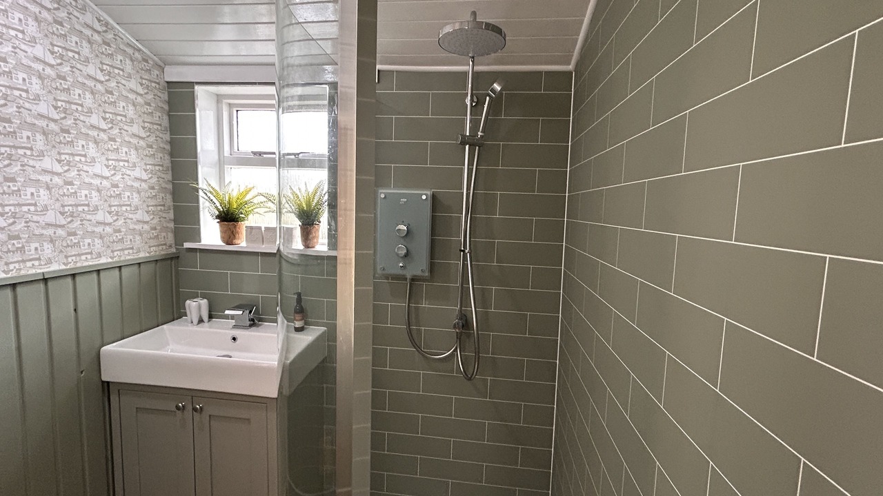 Photo of Bathroom in Cairndow