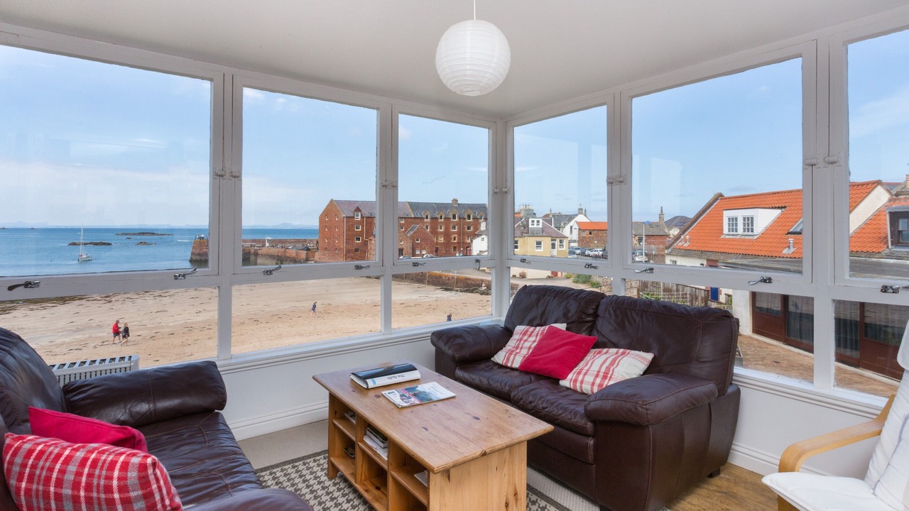 Photo of Livingroom in North Berwick