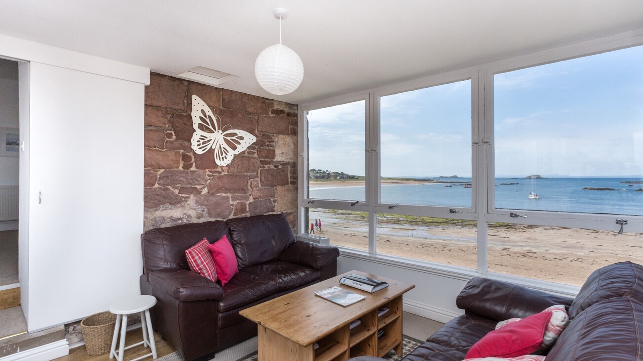 Photo of Livingroom in North Berwick