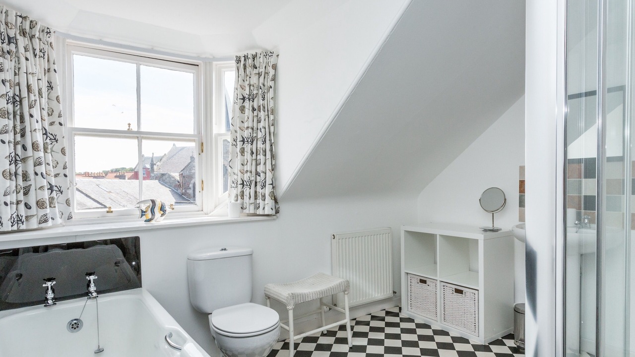 Photo of Bathroom in North Berwick