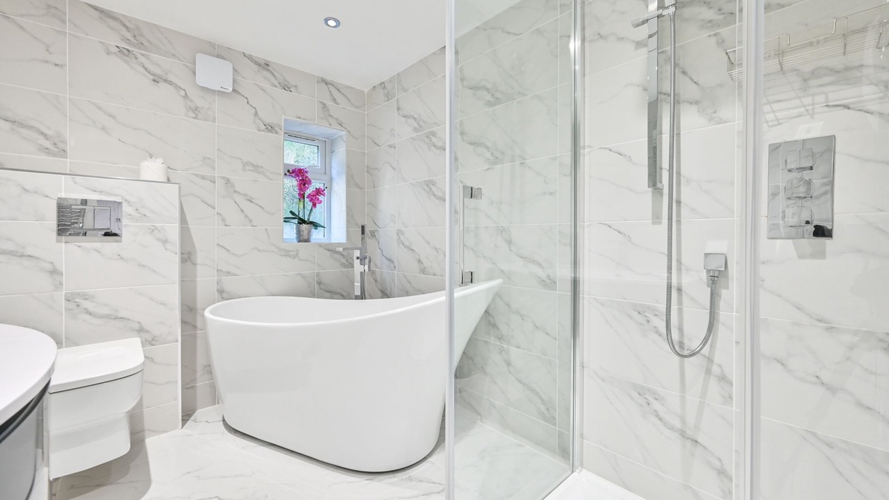 Photo of Bathroom in West Looe