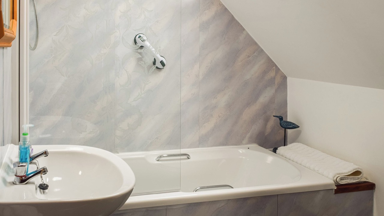 Photo of Bathroom in Tobermory