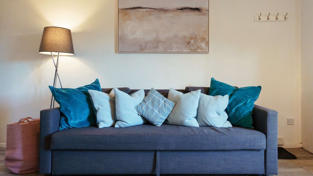 Photo of Livingroom in Little Stoke
