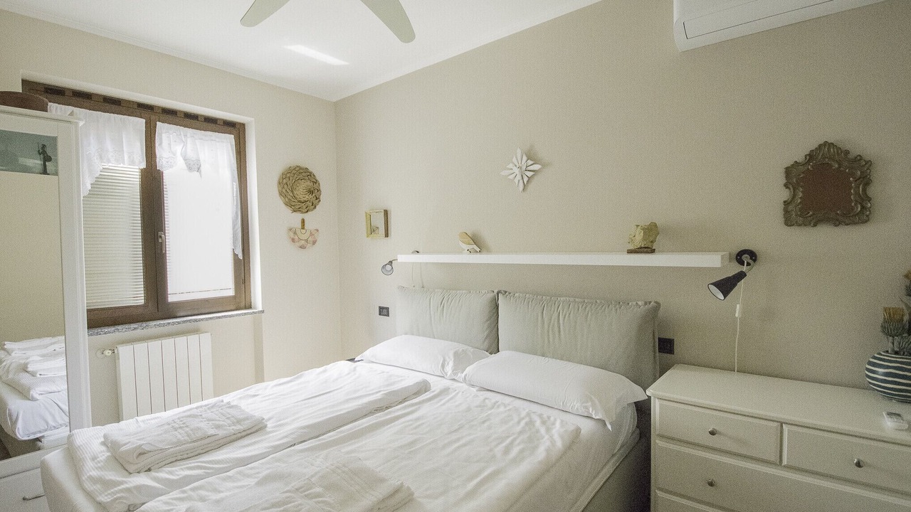 Photo of Bedroom in Padenghe sul Garda