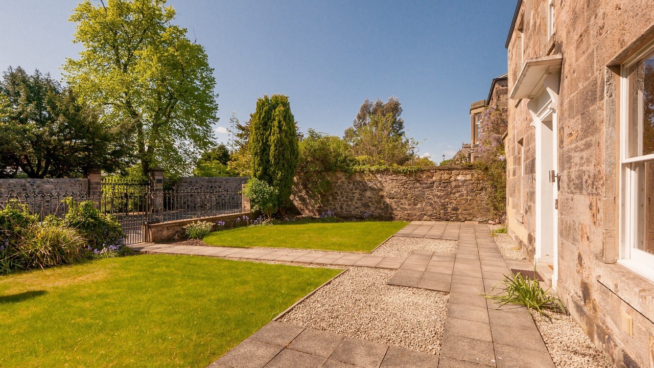 Photo of Outdoor in Duddingston