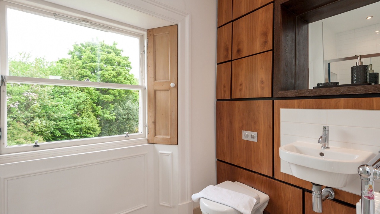 Photo of Bathroom in Duddingston