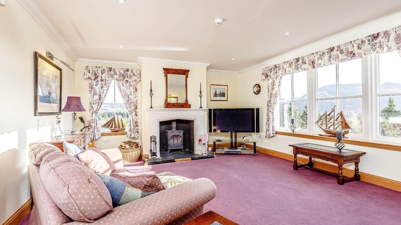 Photo of Livingroom in Loch Ness