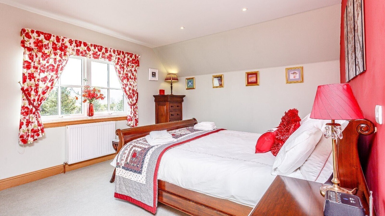 Photo of Bedroom in Loch Ness