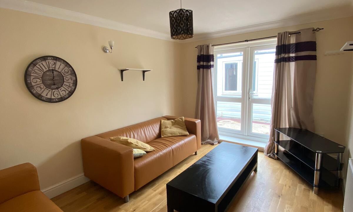 Photo of Livingroom in Reading