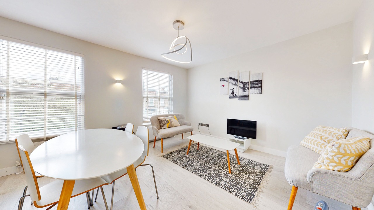Photo of Livingroom in Golborne