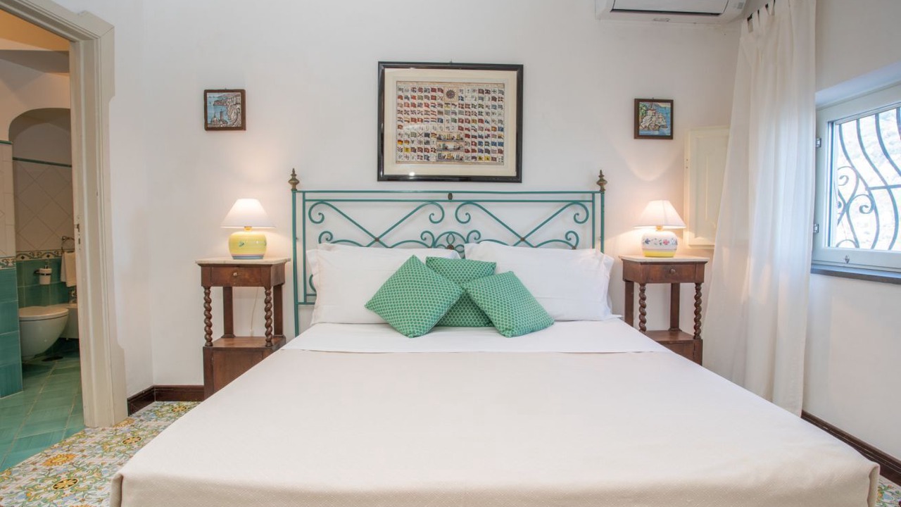 Photo of Bedroom in Pogerola