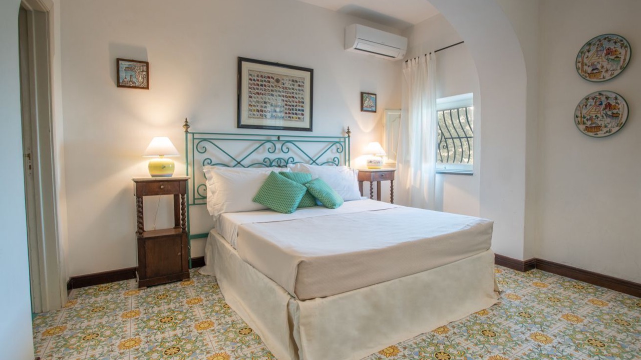 Photo of Bedroom in Pogerola