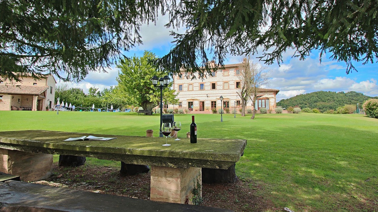 Photo of Outdoor in Urbania