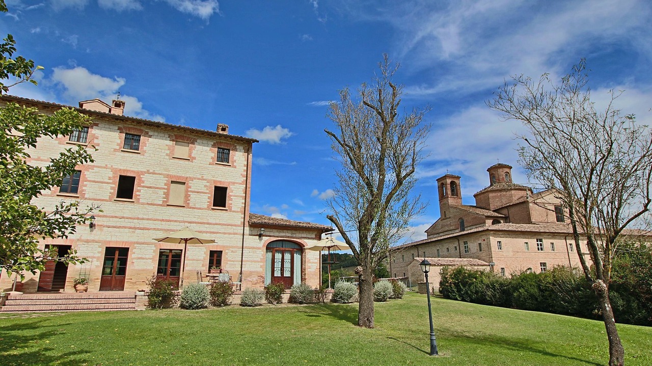 Photo of Outdoor in Urbania