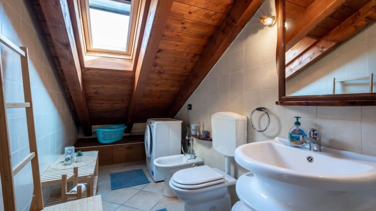 Photo of Bathroom in Pettenasco