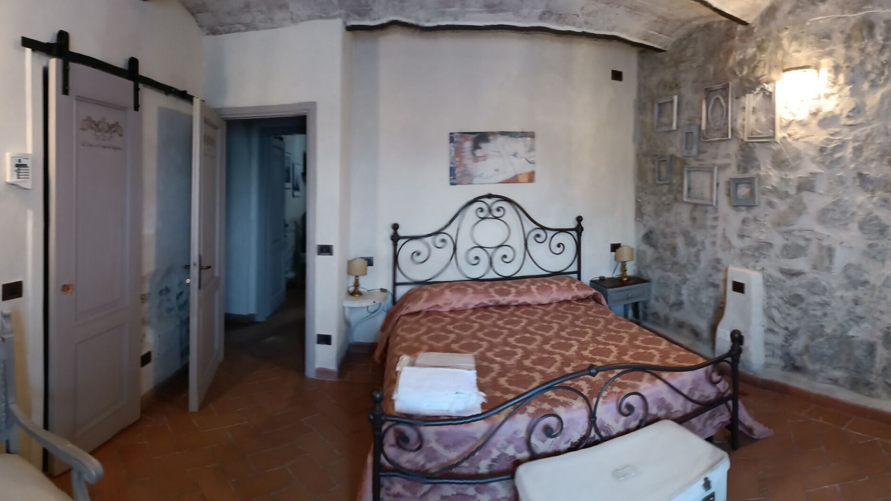 Photo of Bedroom in Strada in Chianti