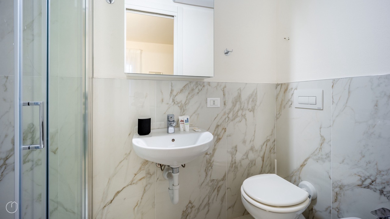 Photo of Bathroom in Magenta