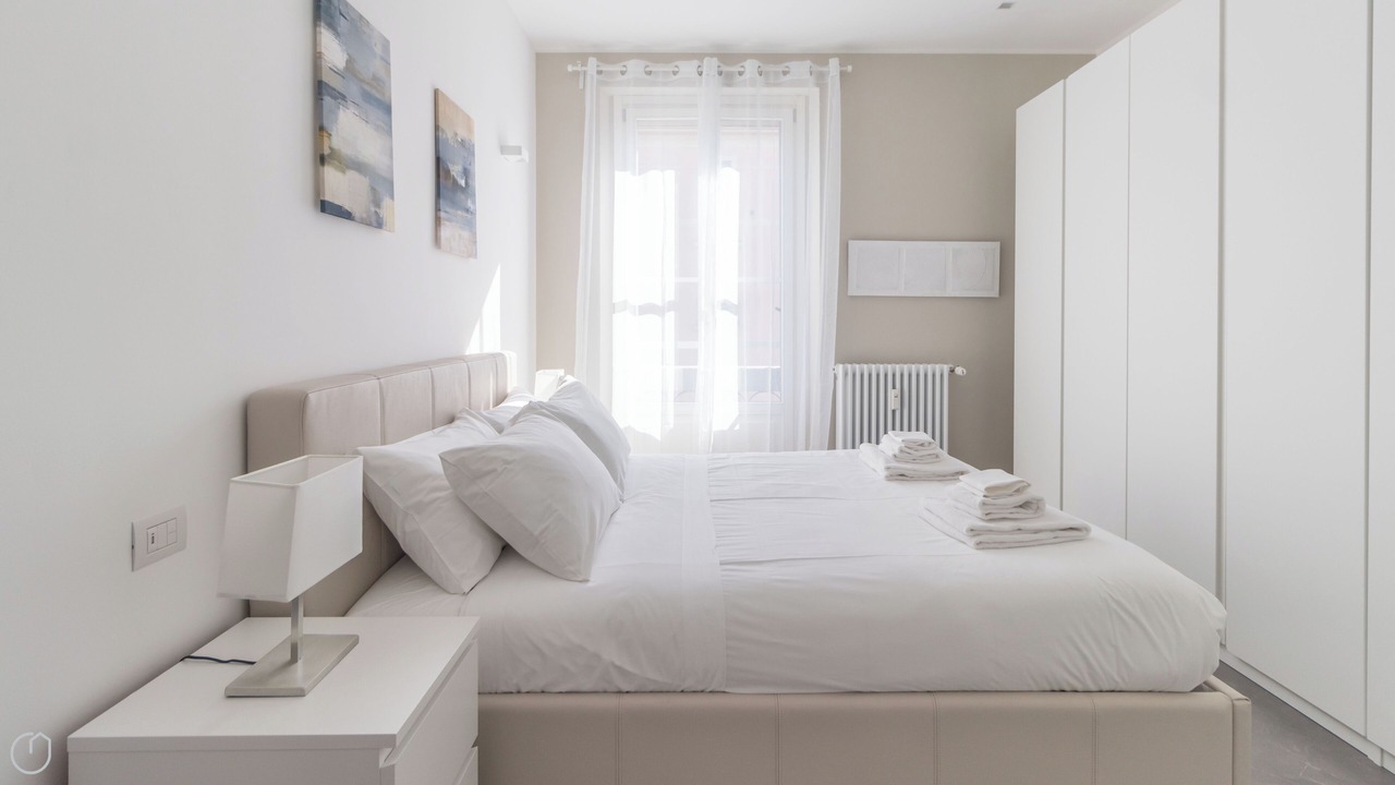 Photo of Bedroom in Magenta