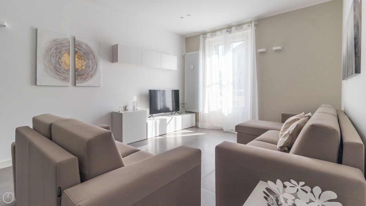 Photo of Livingroom in Magenta