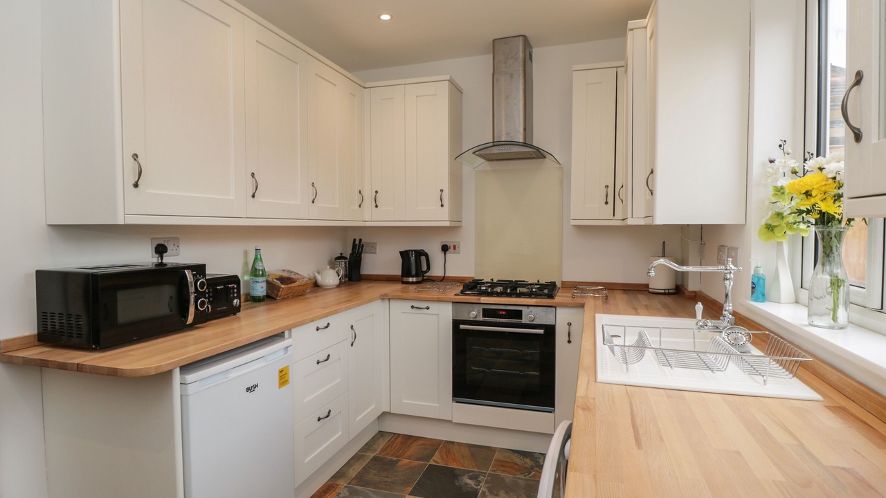 Photo of Kitchen in Cam