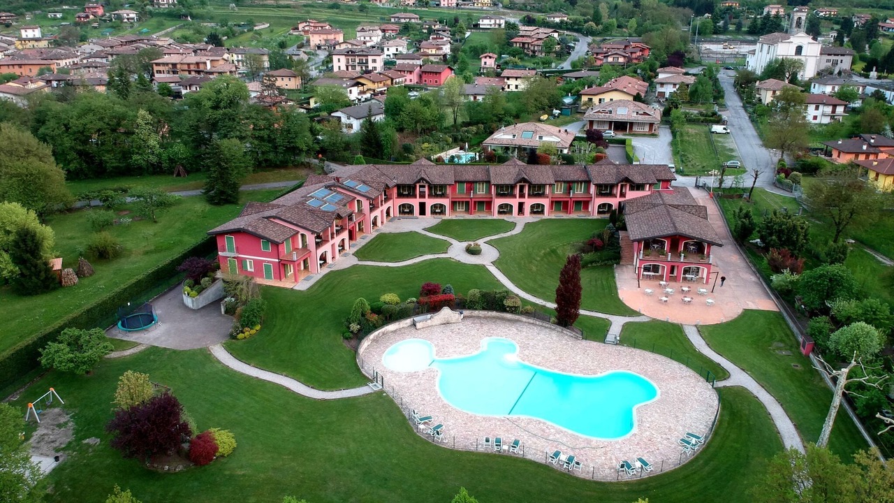 Photo of Outdoor in Crone