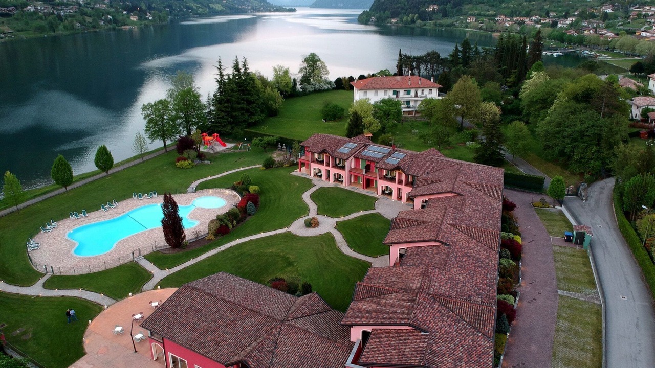 Photo of Outdoor in Crone