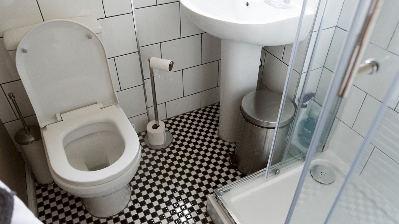Photo of Bathroom in Paisley